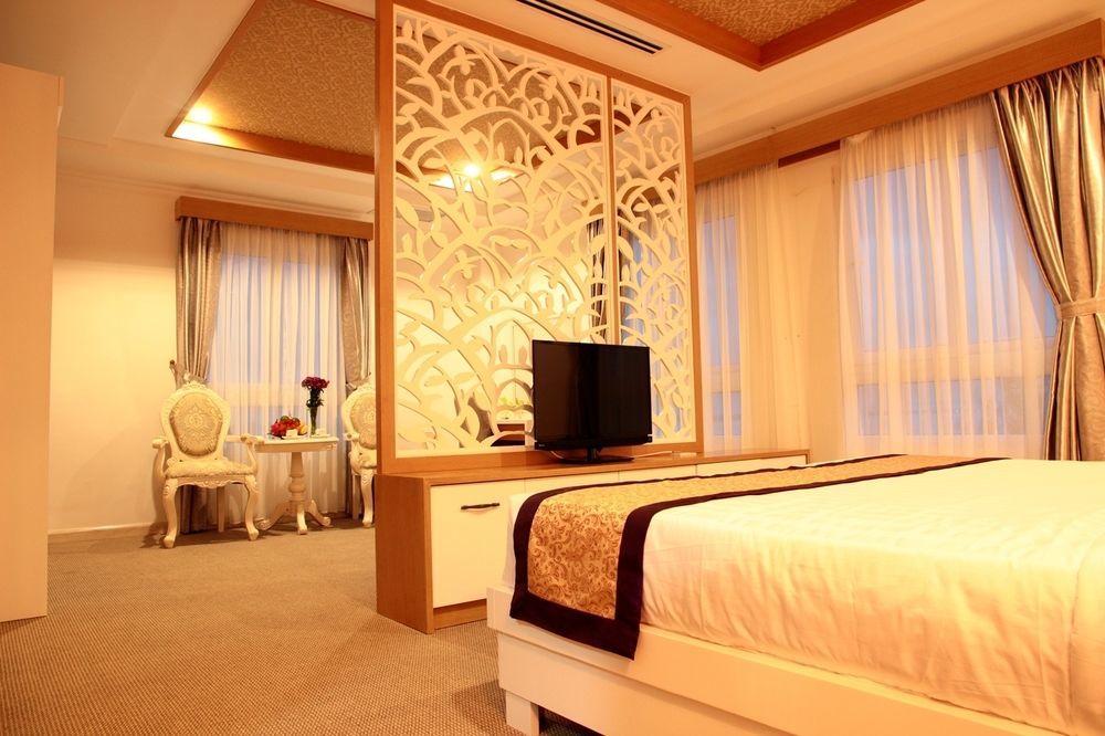 Nesta Hotel Can Tho Bagian luar foto